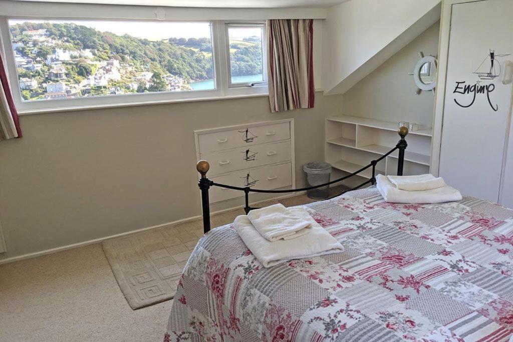 Out To Sea - Stunning Views, Elevated Position With Onsite Parking Villa Dartmouth Exterior photo